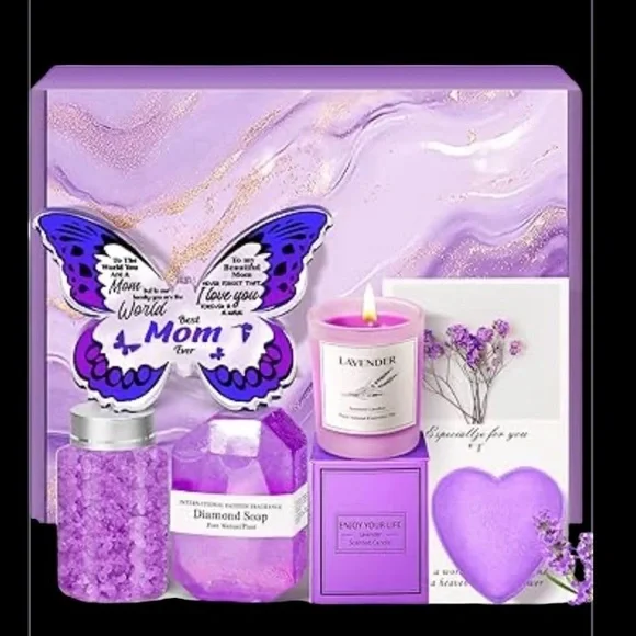 Lavender Spa Gift Set for Women - Picture 3 of 5